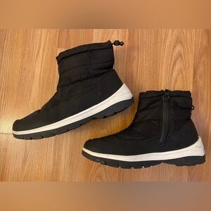 Thermolite Ecomode snow boots size 10